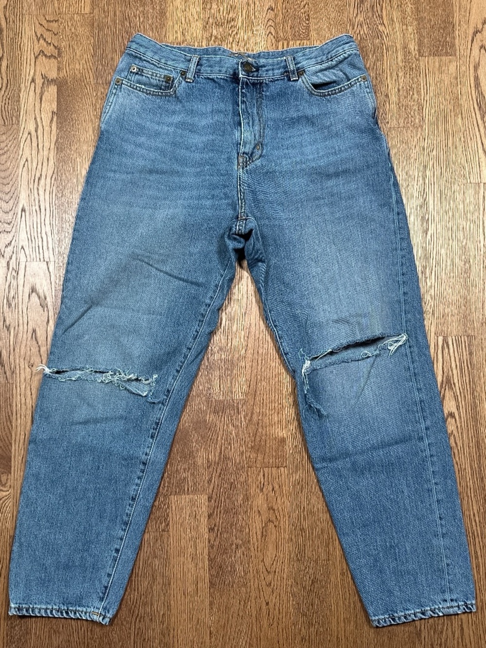 Saint Laurent Paris D18 W/BG-LW Tapered Distressed Ripped Denim Jeans Womens 31